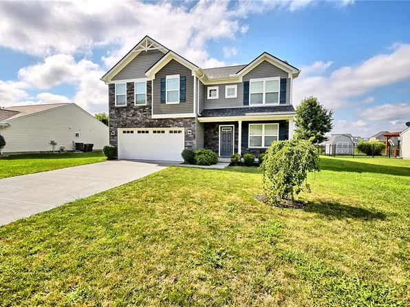 1097 Marty Lee Ln, Carlisle, OH 45005
