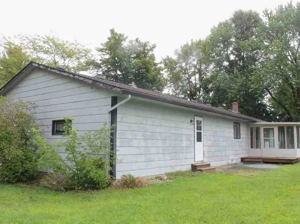 482 Kouwe St NW, Hutchinson, MN 55350