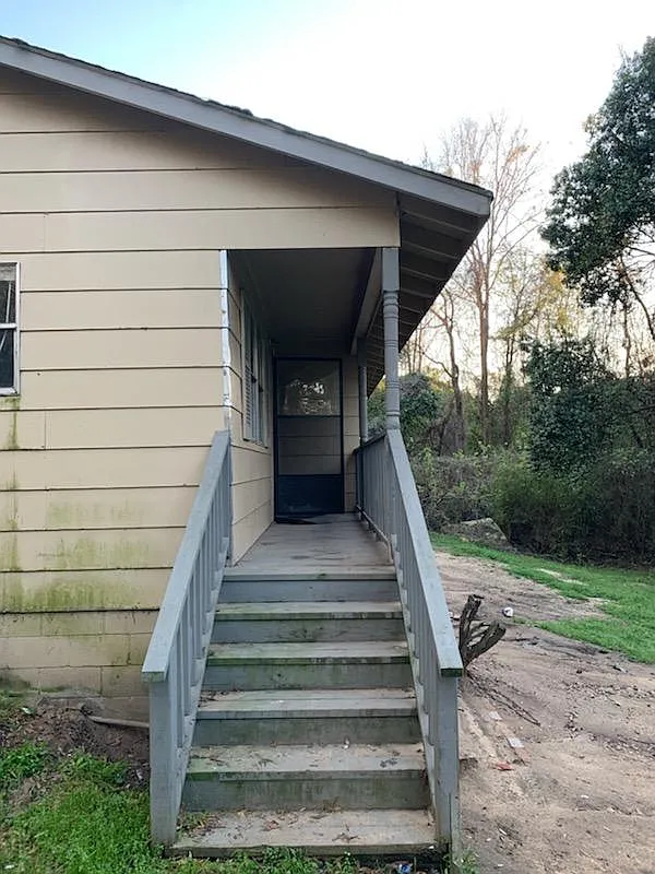 3 bed, 950 sqft, $650 — Photo 3