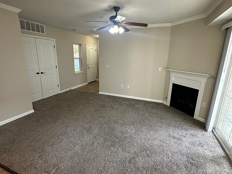 Dockside Village Apartments — Photo 49