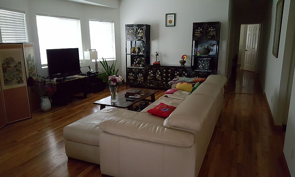 1st image of 1629 W 12th Pl