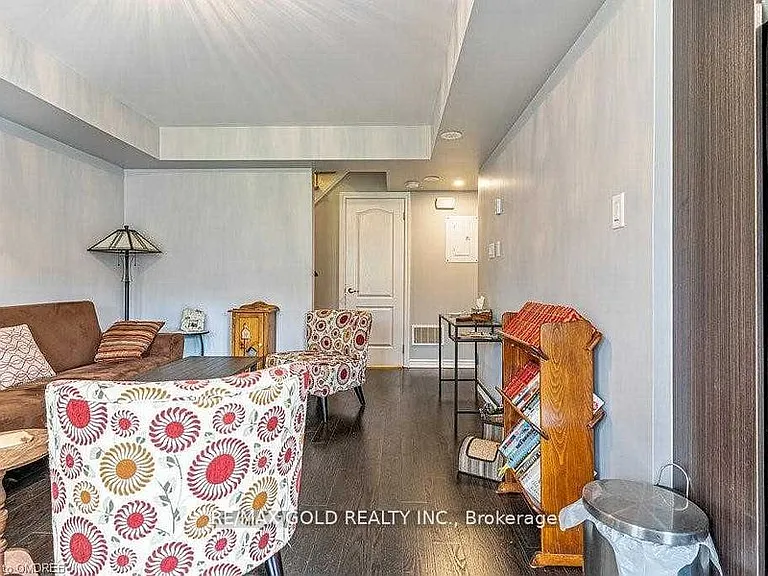 2441 Greenwich Dr #94 — Photo 6