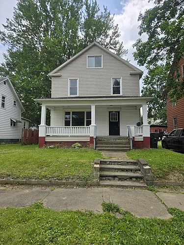 260 W Harrison St Photo 1