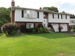 443 Maybrook Rd, Waterbury, CT 06708