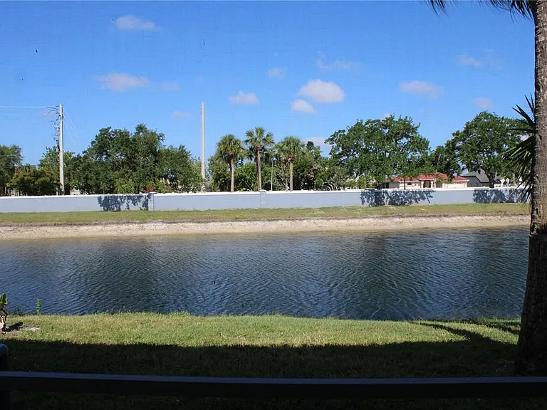 5016 Misty Canal Pl — Photo 19
