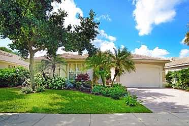 Home For Sale In Valencia Falls