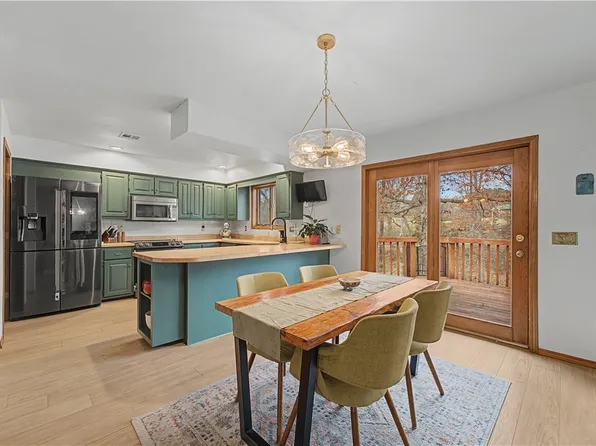 28 Melanie Dr, Bella Vista, AR 72714