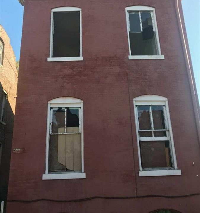 1st image of 1120 Montgomery St