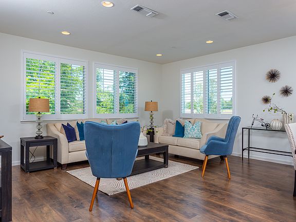5th image of 7077 N Mariposa Ct