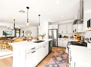 549 Honeysuckle Dr, Vacaville, CA 95687