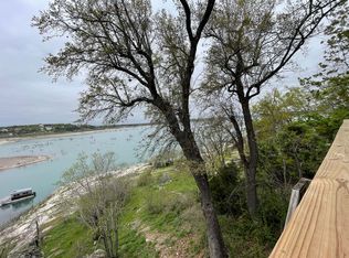 1415 Glenn Dr, Canyon Lake, TX 78133