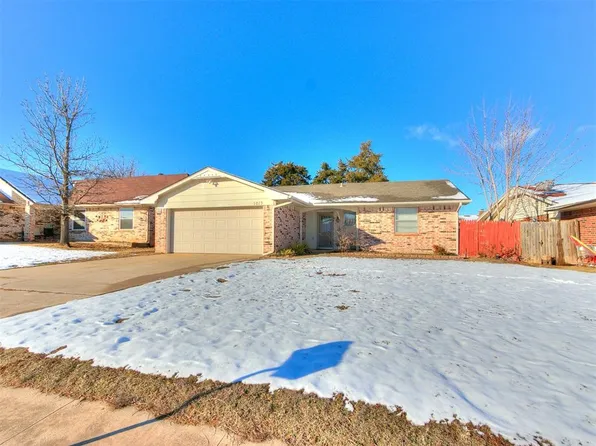 1013 Richmond St, Yukon, OK 73099