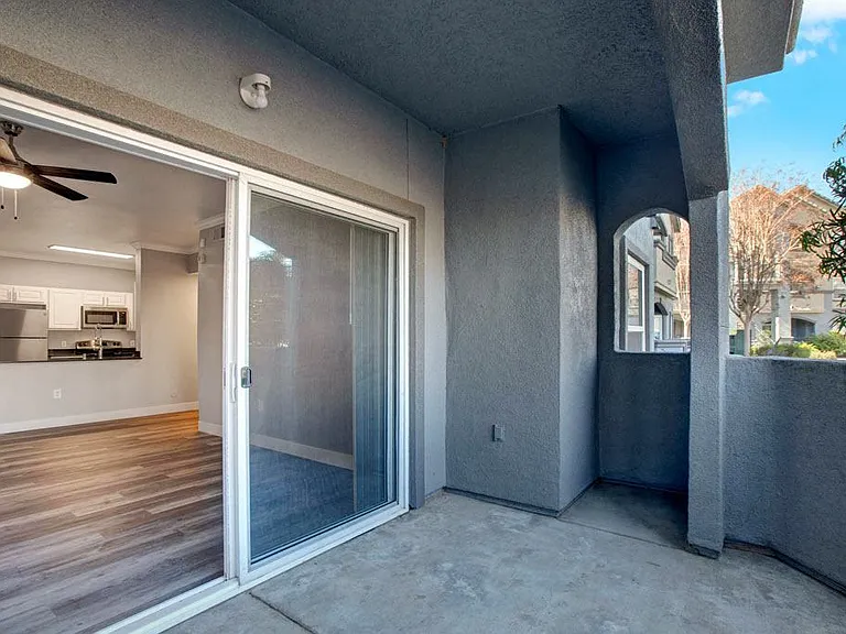 Broadleaf Apartments — Photo 101