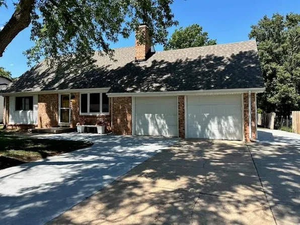 6030 Danbury St, Wichita, KS 67220