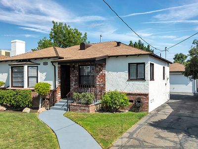 818 N Brand Blvd, San Fernando, CA, 91340