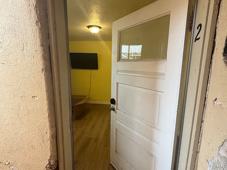 170 E 100 N #2 — Photo 3