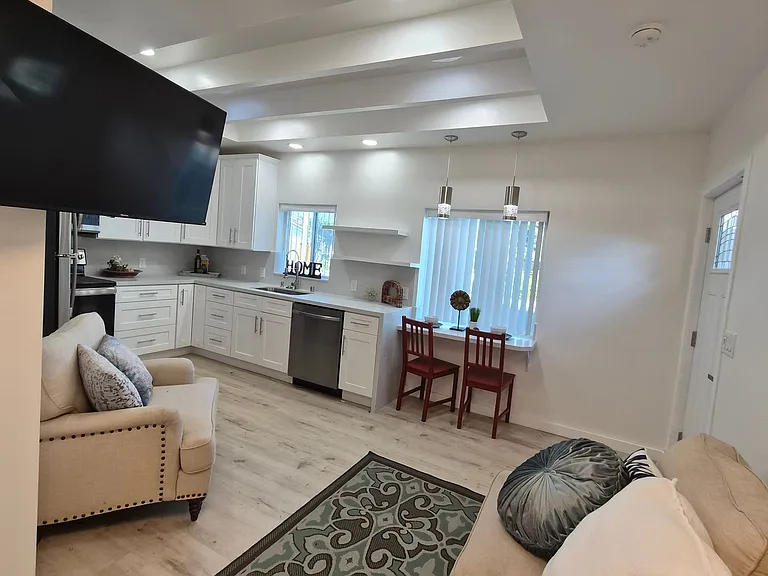 10924 Polaris Dr — Photo 3