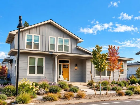 166 N Mountain Ave, Ashland, OR 97520