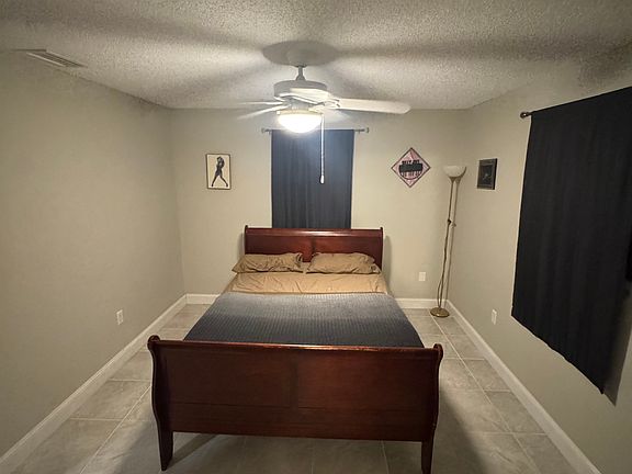 4th image of 11028 Corrigan Ave