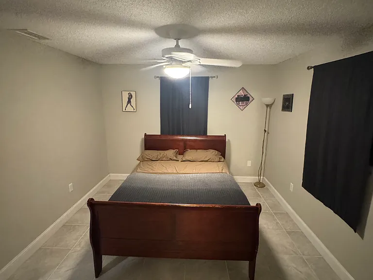 11028 Corrigan Ave — Photo 4