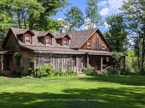 509 S Iron Mine Rd, Lanark Highlands, ON K0G 1K0