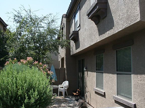 2nd image of 2835 E Darrow St