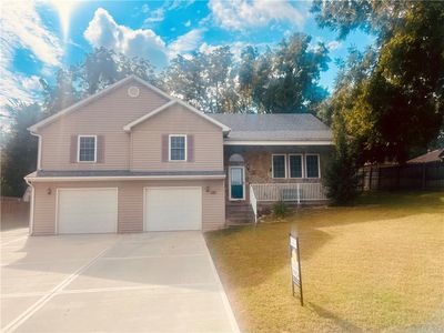 412 Hillbrook Ct, Lansing, KS, 66043
