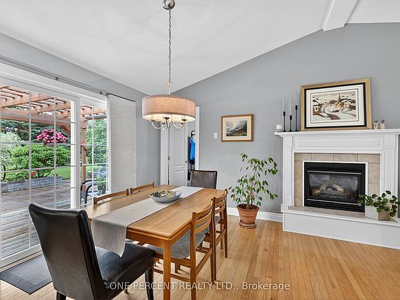 5th image of 3061 Bridge St