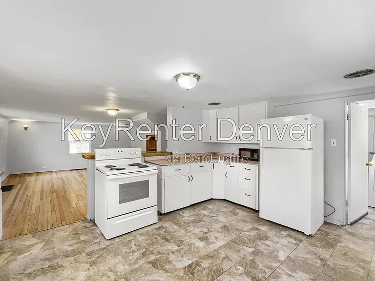 812 5th St #C — Photo 7