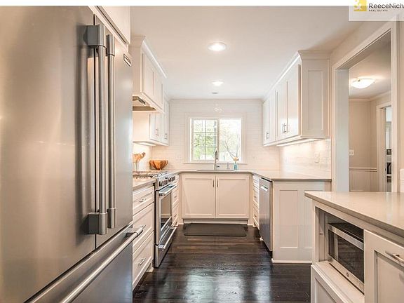 3rd image of 4501 W 74th Pl