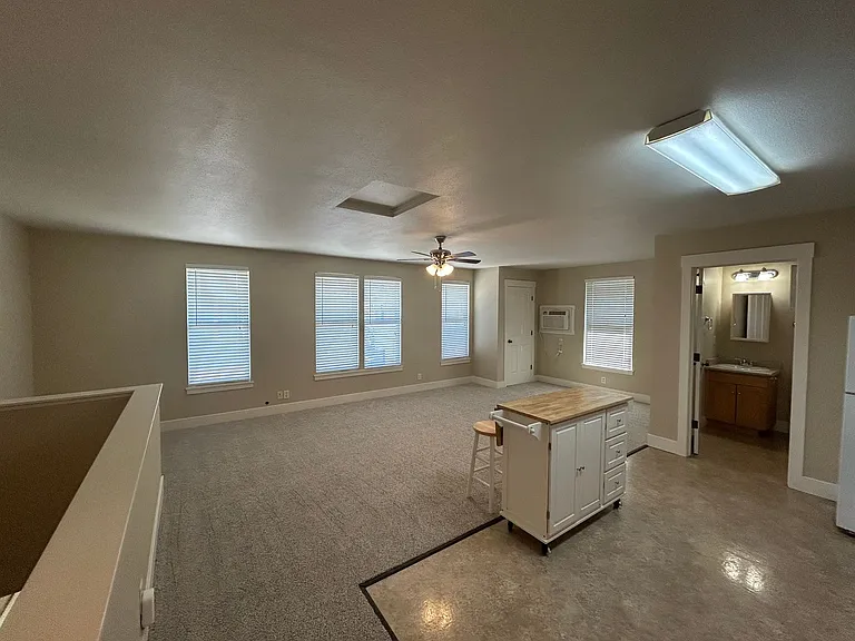 1821 Roth St #B — Photo 7