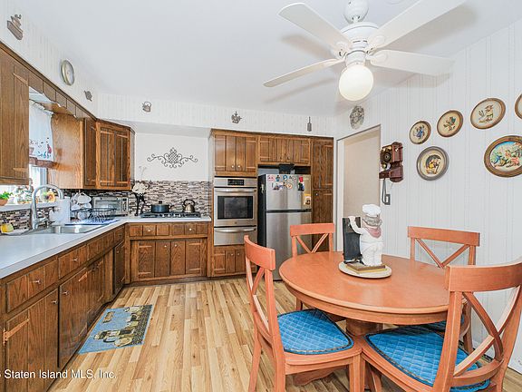 4th image of 232 Hawthorne Ave