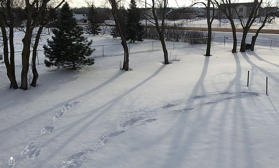 2nd image of 805 Meadow Cir