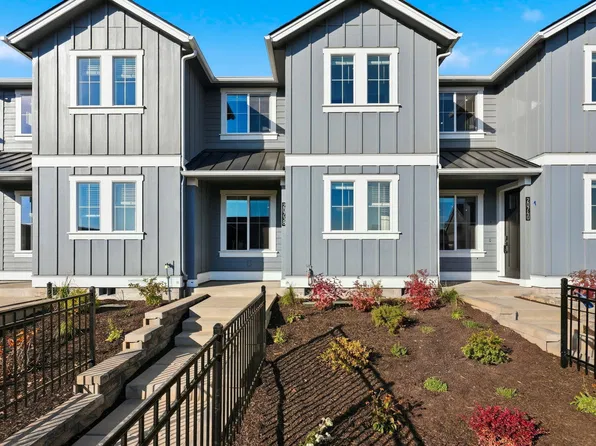 20738 SE Scout Pl, Bend, OR 97702