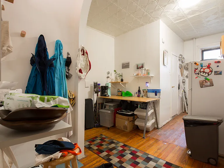 419 E 9th St #4 — Photo 7
