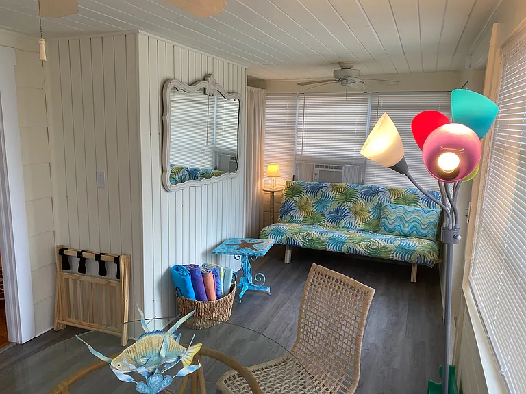 Sun Room W/Futon