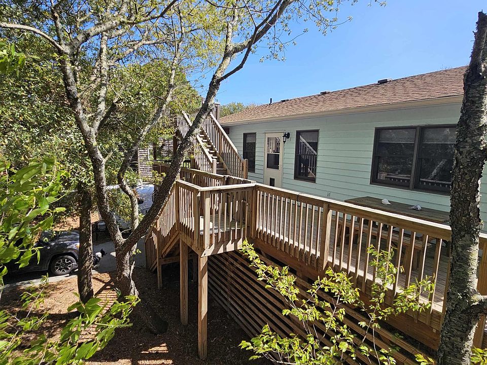 1st image of 105 Plover Dr