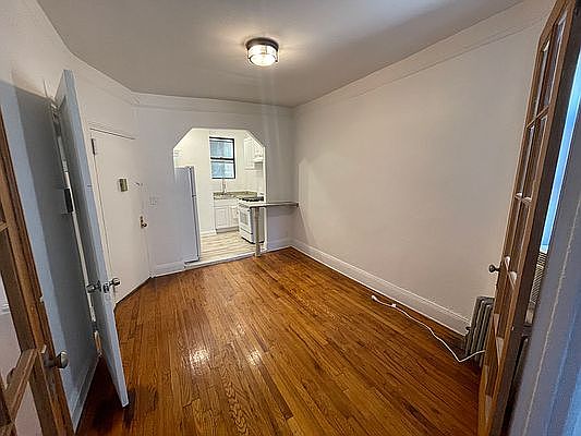 1st image of 929 Columbus Ave APT 4B