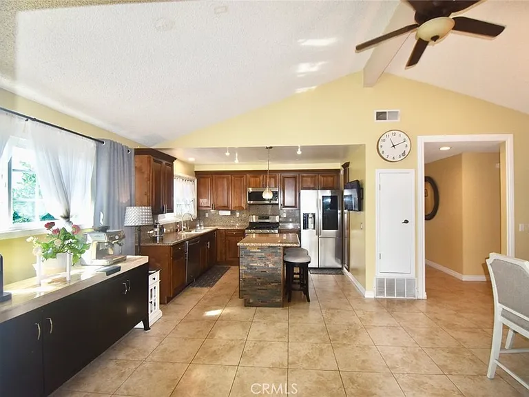 2224 S Anchor St — Photo 11