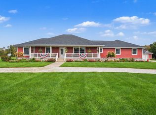 70773 Sterling Dr, Edwardsburg, MI 49112