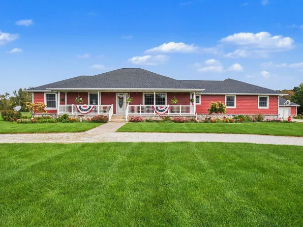 70773 Sterling Dr, Edwardsburg, MI 49112