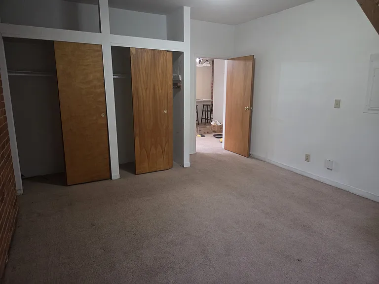 2114 Saint James Ave #4 — Photo 6