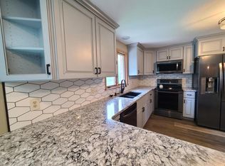 13212 Leo Rd, Leo, IN 46765