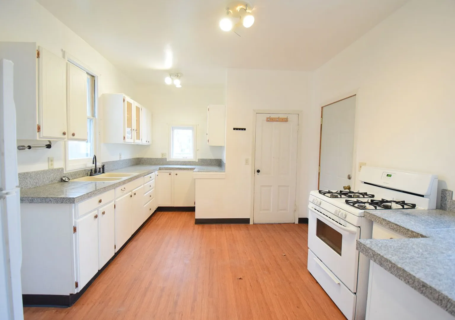 417 Pearl — Photo 2