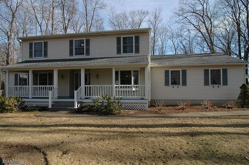 1st image of 17 Northfield Dr