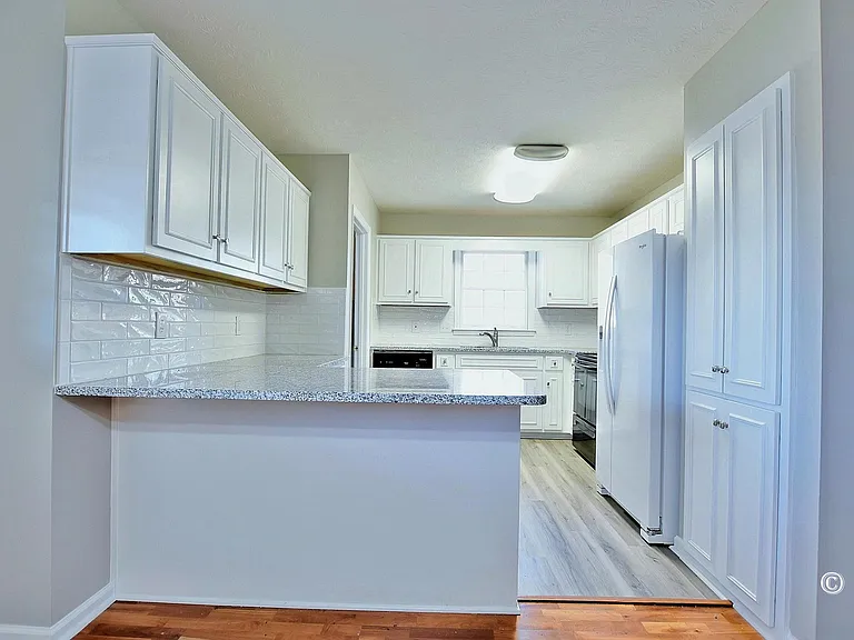 6384 Blanchard Ct — Photo 8