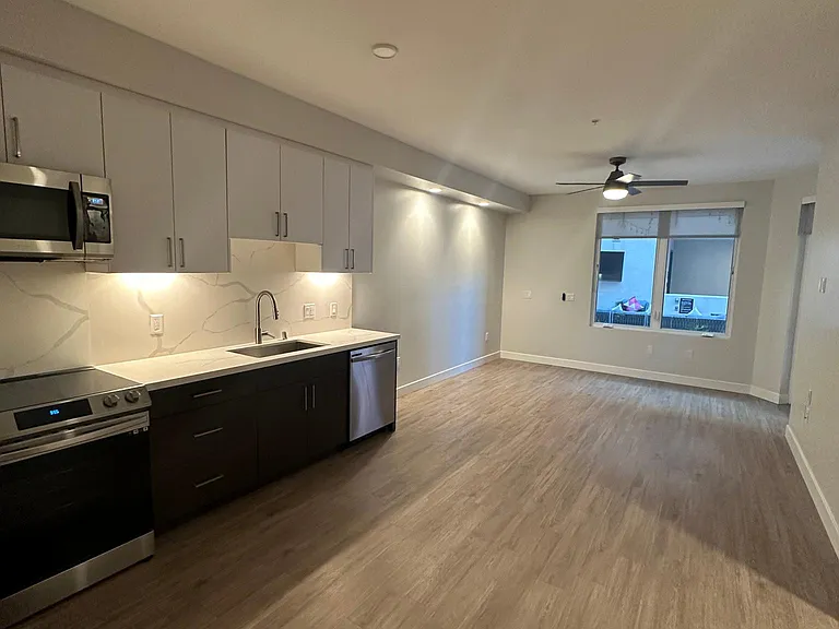 Evoc Hillcrest — Photo 52