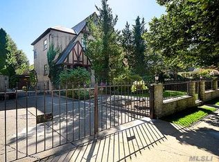 24502 Rushmore Ave, Flushing, NY 11362