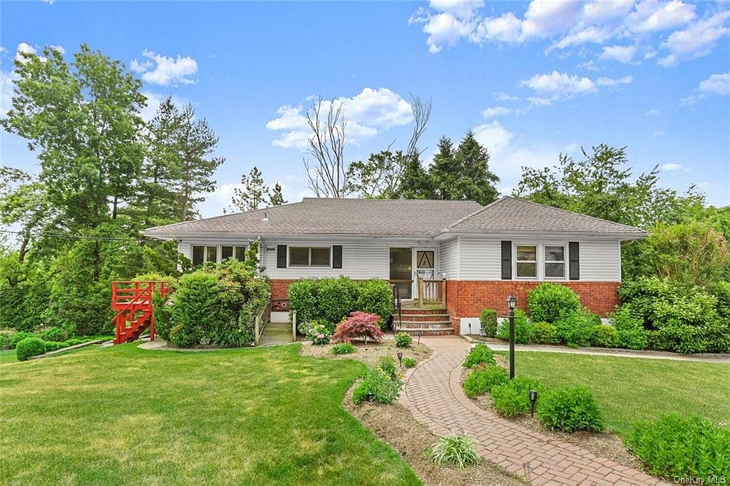 17 Sara Lane, New Rochelle, NY 10804 Zillow