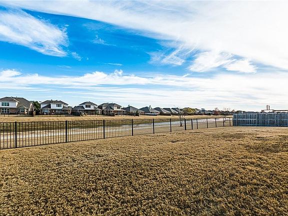 5th image of 2748 Sunbeam Dr